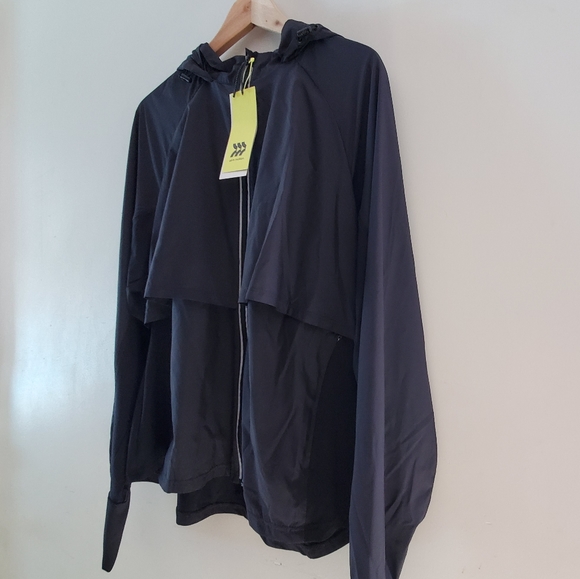 Women’s Hooded black windbreaker - Picture 4 of 4